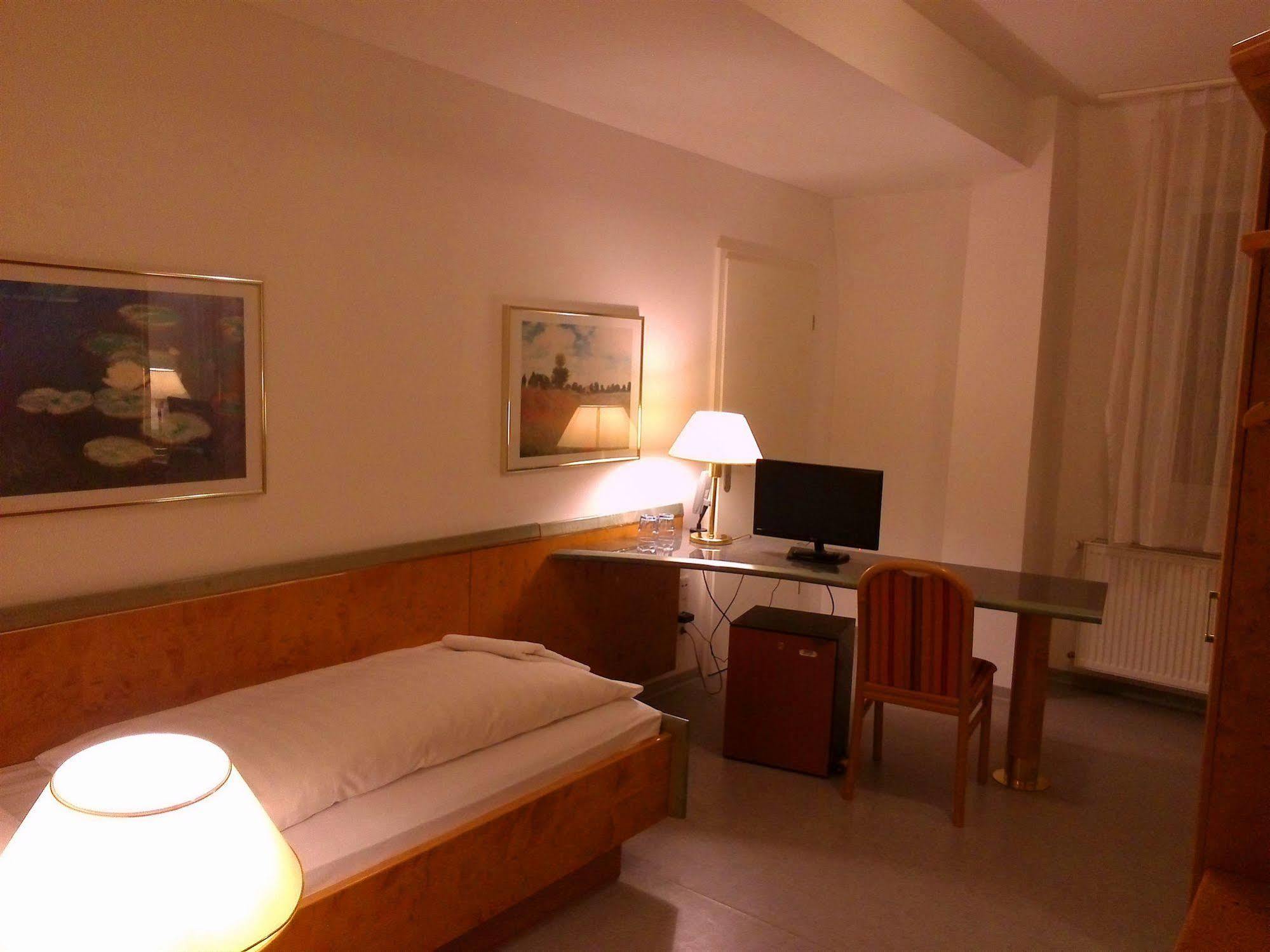 Willy Hotel Frankfurt Frankfurt am Main Eksteriør bilde