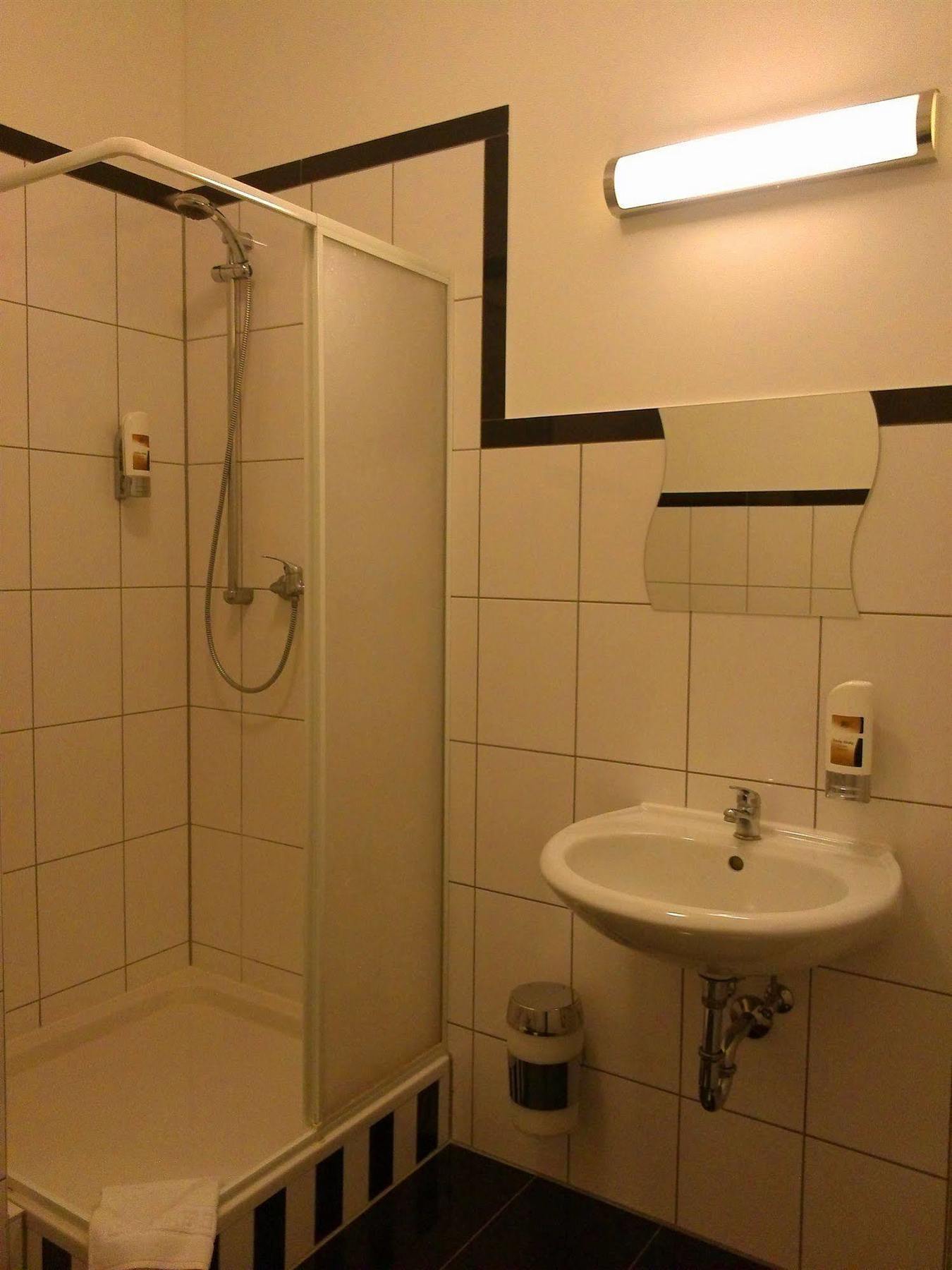 Willy Hotel Frankfurt Frankfurt am Main Eksteriør bilde